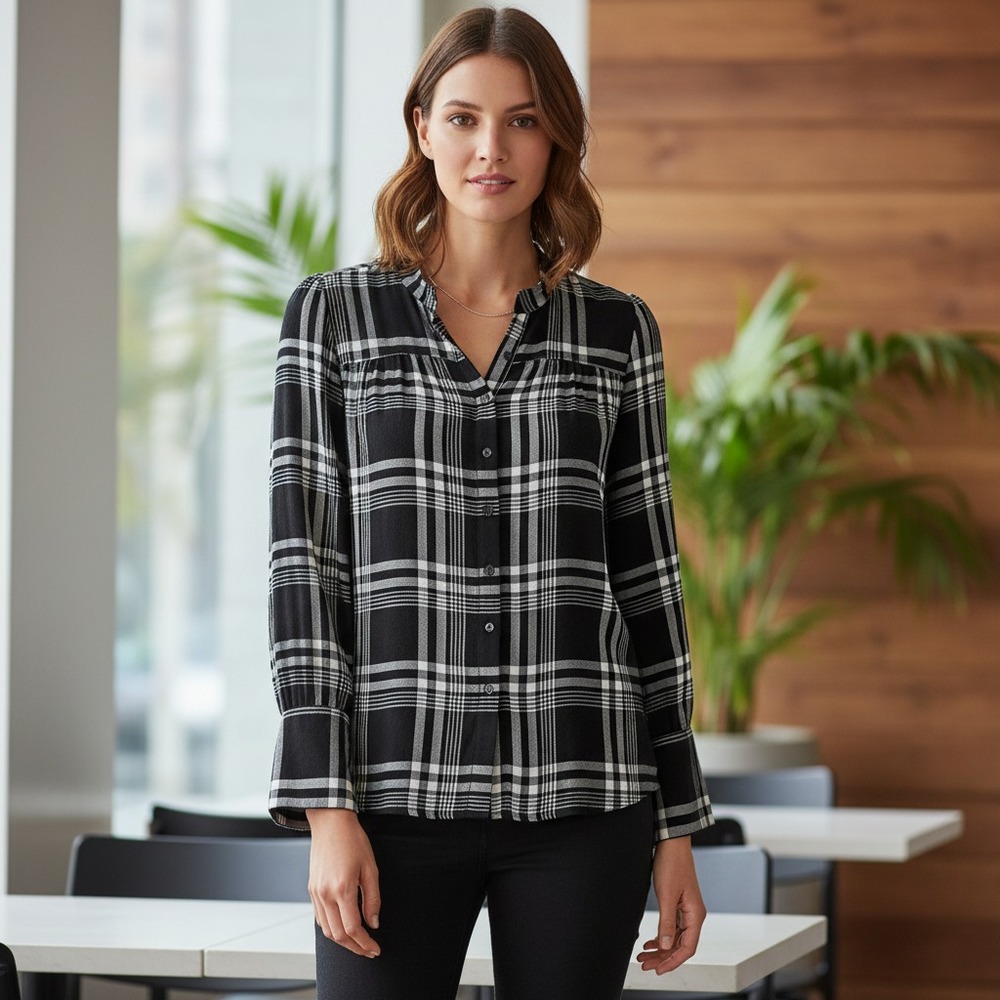 Loft M Black White Plaid Button Top Casual Minimalist Office Academia Normcore‎